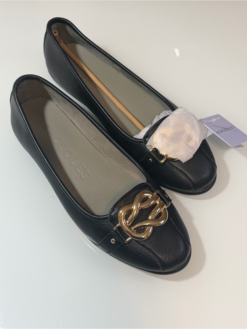 AEROSOLES Big Bet Black Loafers with Gold Knot Accent Size 10